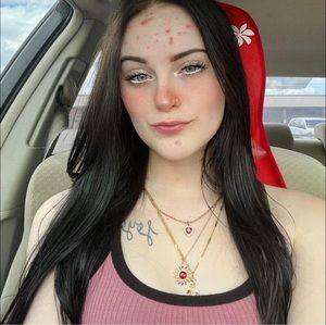 Meet your Posher, Alison